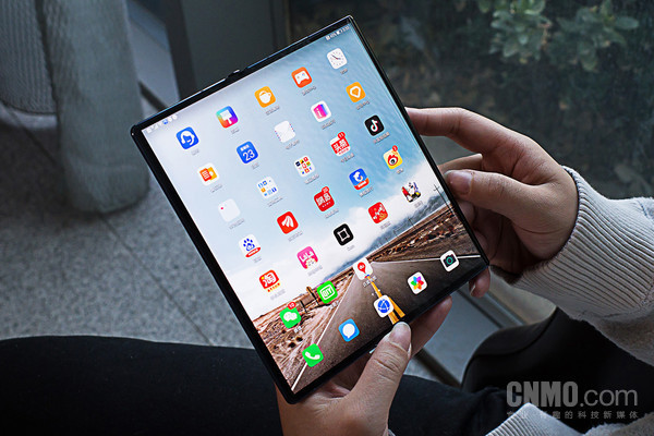 讓一部分人先看懂2023:折疊手機(jī)搶占C位 有幾分勝算 讓一部分人先看懂2023:折疊手機(jī)搶占C位 有幾分勝算