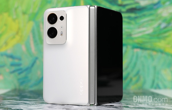 讓一部分人先看懂2023:折疊手機(jī)搶占C位 有幾分勝算 讓一部分人先看懂2023:折疊手機(jī)搶占C位 有幾分勝算