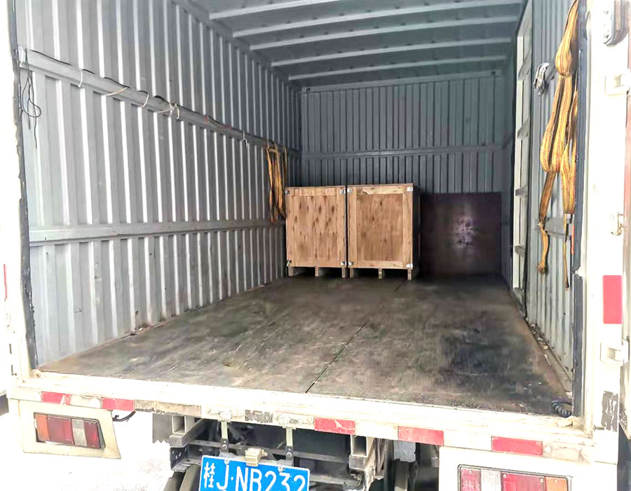 兩臺插拔力試驗機(jī)發(fā)往泰國客戶實驗室(圖1) 兩臺插拔力試驗機(jī)發(fā)往泰國客戶實驗室(圖1)