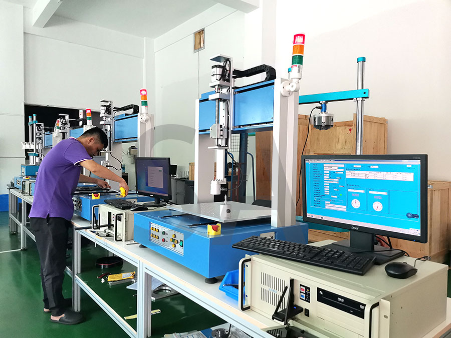 三軸荷重位移曲線試驗(yàn)機(jī)(圖1) 三軸荷重位移曲線試驗(yàn)機(jī)(圖1)